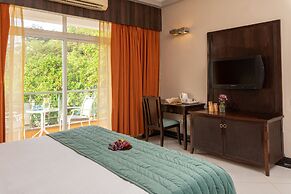 Living Room by Seasons Hotels