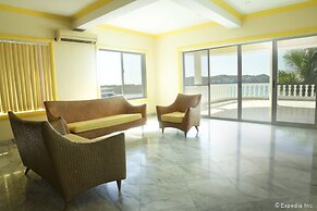 Lingganay Boracay Hotel Resort