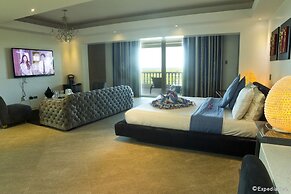 Lingganay Boracay Hotel Resort