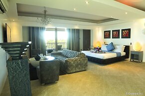 Lingganay Boracay Hotel Resort