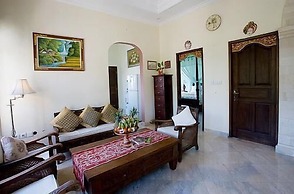 Apa Kabar Villas
