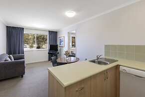 Ramada Encore by Wyndham Belconnen Canberra