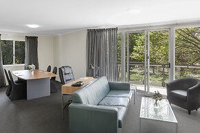 Ramada Encore by Wyndham Belconnen Canberra