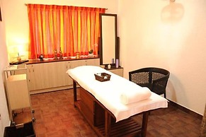 Confident Amoon - The Glamour Spa and Resort