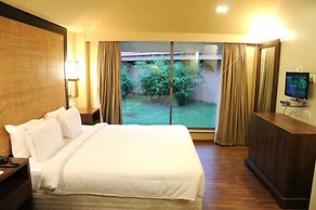 Confident Amoon - The Glamour Spa and Resort