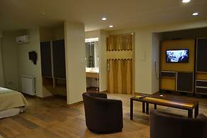 Plaza Paradiso Petit Hotel