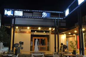 Plaza Paradiso Petit Hotel