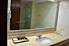 Golden Phoenix Hotel Boracay