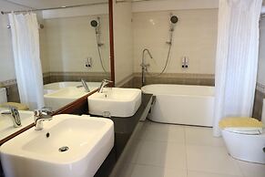 Golden Phoenix Hotel Boracay