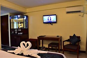 Golden Phoenix Hotel Boracay