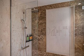 Avra Imperial Hotel