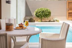 Avra Imperial Hotel