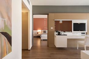 Avra Imperial Hotel