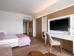Avra Imperial Hotel