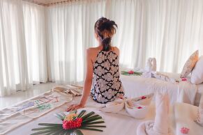 Amed Cafe & Hotel Kebun Wayan