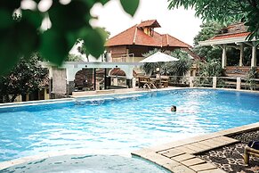 Amed Cafe & Hotel Kebun Wayan