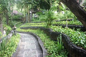 Amed Cafe & Hotel Kebun Wayan