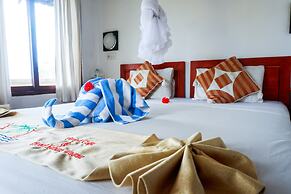 Amed Cafe & Hotel Kebun Wayan