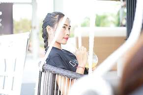 Amed Cafe & Hotel Kebun Wayan