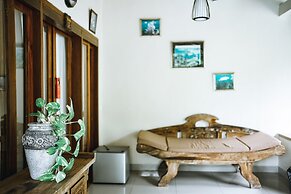 Amed Cafe & Hotel Kebun Wayan