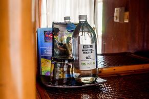 Amed Cafe & Hotel Kebun Wayan