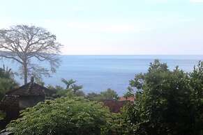 Amed Cafe & Hotel Kebun Wayan