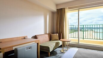 Vessel Hotel Campana Okinawa