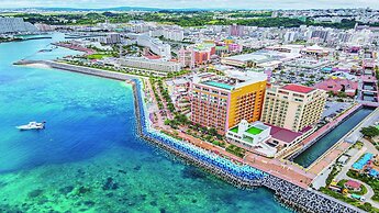 Vessel Hotel Campana Okinawa