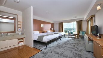 Vessel Hotel Campana Okinawa