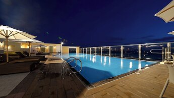 Vessel Hotel Campana Okinawa