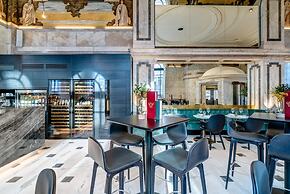 Apex Temple Court Hotel