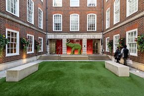 Apex Temple Court Hotel