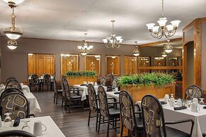 Days Inn & Conference Centre by Wyndham Camrose Norsemen