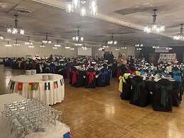 Days Inn & Conference Centre by Wyndham Camrose Norsemen