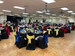 Days Inn & Conference Centre by Wyndham Camrose Norsemen