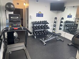 Days Inn & Conference Centre by Wyndham Camrose Norsemen