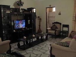 LYNIK La Casa de Blanca