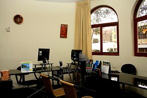 LYNIK La Casa de Blanca