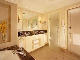 Fairmont Grand Hotel Kyiv