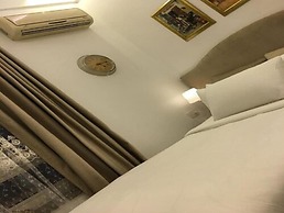 Paris Hotel