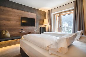 Christof Hotel