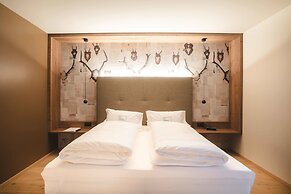 Christof Hotel