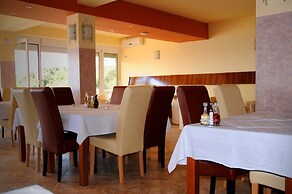 Apartments De Lara