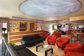 Marietta Hotel & Apartments