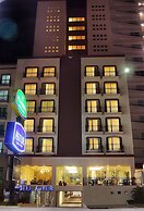 Astur Hotel y Suites