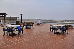 Astur Hotel y Suites