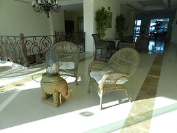 Astur Hotel y Suites