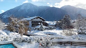 Spa & Resort Bachmair Weissach, LUXURY FAMILY RESORT