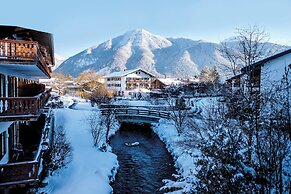 Spa & Resort Bachmair Weissach, LUXURY FAMILY RESORT