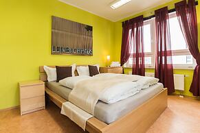 Garden House   & Eastpark Apartments